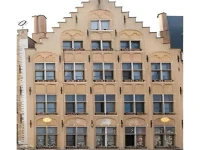 Huyze Die Maene 