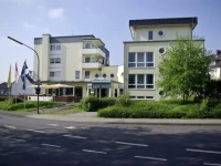 Airport BusinessHotel Koln 3*