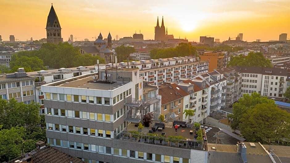 HOSTEL KOLN 2*