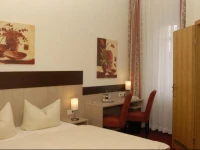 Wuppertaler Hof 3*