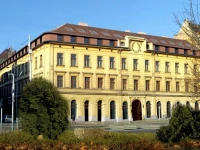 Austria Suites 3*