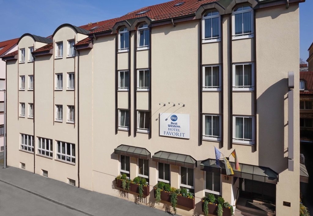BEST WESTERN Hotel Favorit 3*