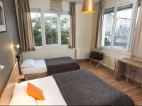 Brit Hotel Du Parc Niort 2*