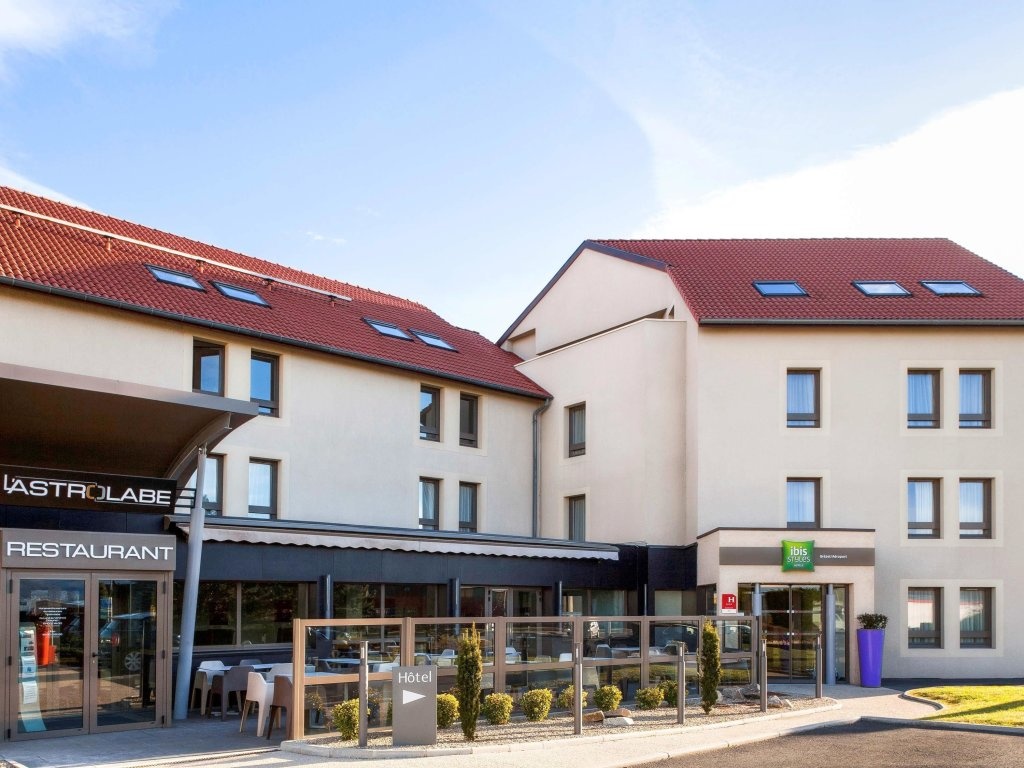 Ibis Styles Clermont Ferrand Le Brezet Aeroport 3*