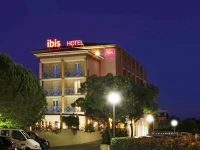 Ibis Hyeres Centre 3*