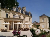 Chateau Pomys 3*