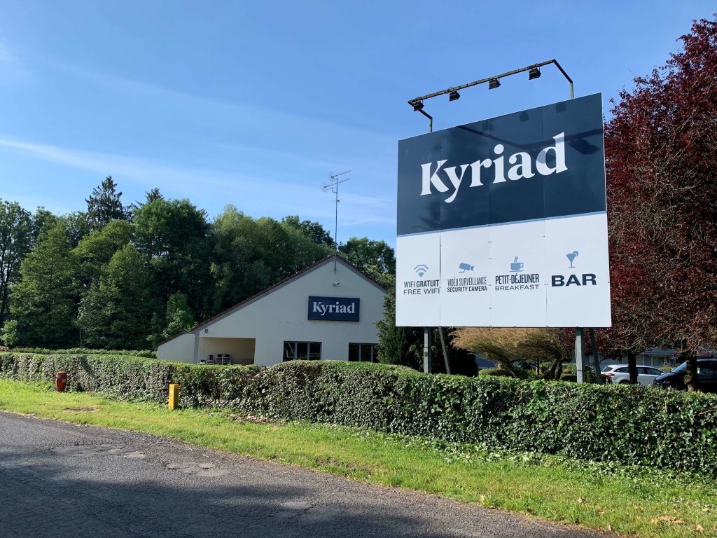 Kyriad Sedan 2*