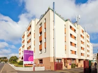 Cerise Nantes La Beaujoire 3*