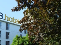 Egg Hotel Sevran 2*