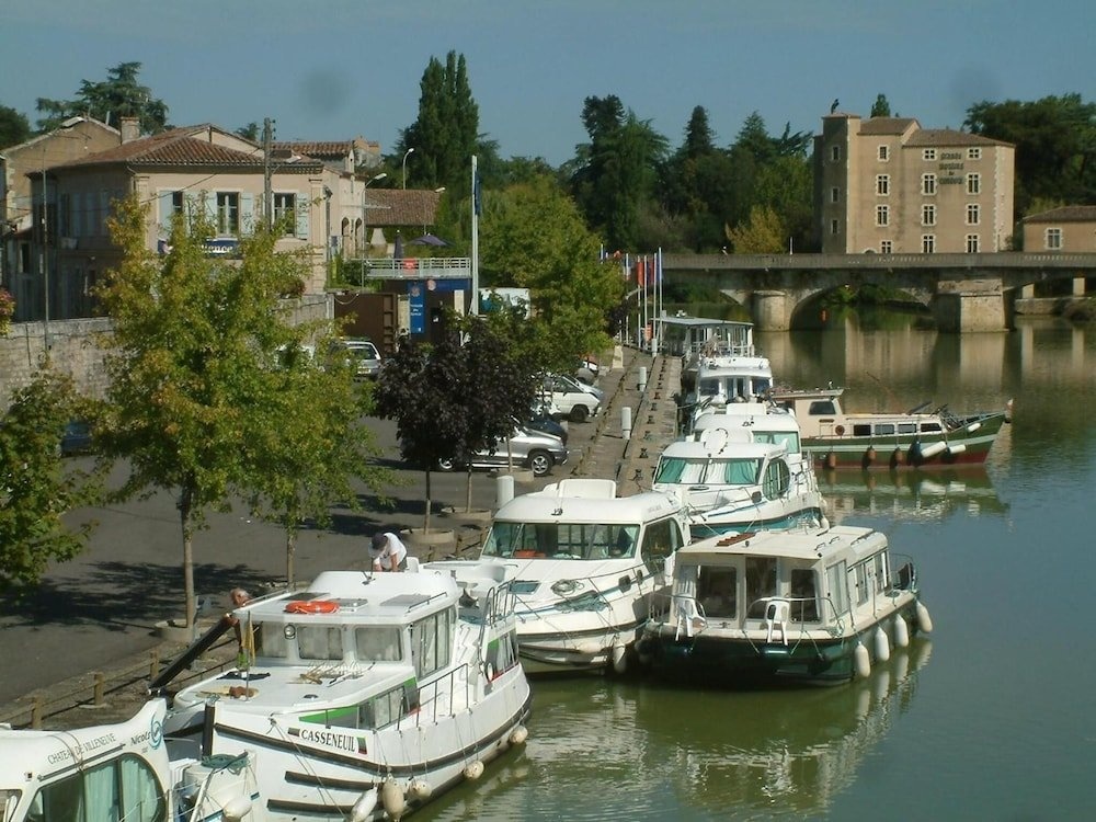 Les Trois Lys 3*