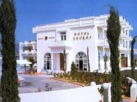 Kouros 4*