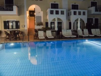 Ela Mesa 4*