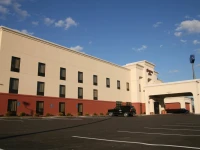 Hampton Inn Williamsburg 2*