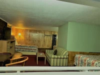 Madill Inn 2*