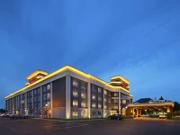Hampton Inn Holland 3*