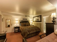 Hillside House Bed and Breakfast 3*