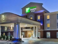Holiday Inn Express Hotel & Suites Alvarado 3*
