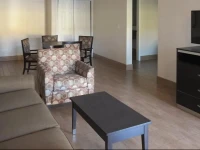 Quality Inn & Suites Bakersfield 3*