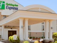 Holiday Inn Express Danville 2*