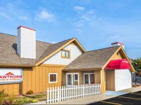 Hawthorn Suites Dayton North 2*