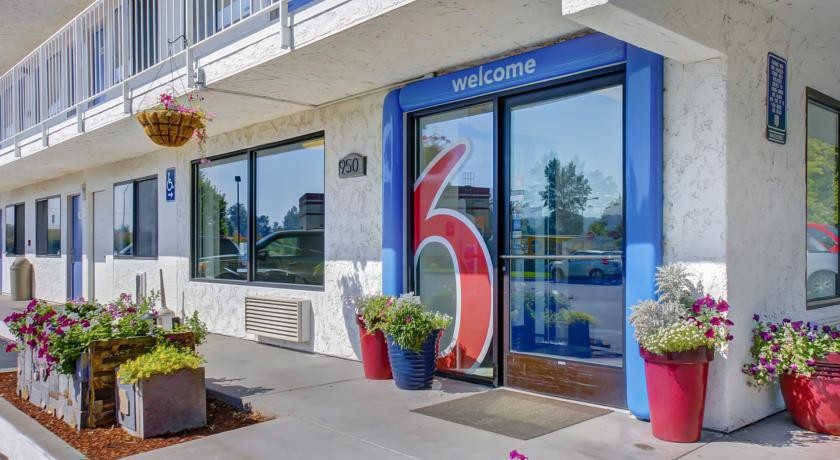 Motel 6 Medford South 1*