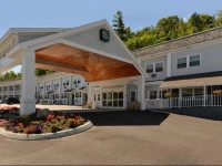 Quality Inn Bar Harbor 2*