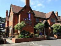 The Hopping Hare 4*