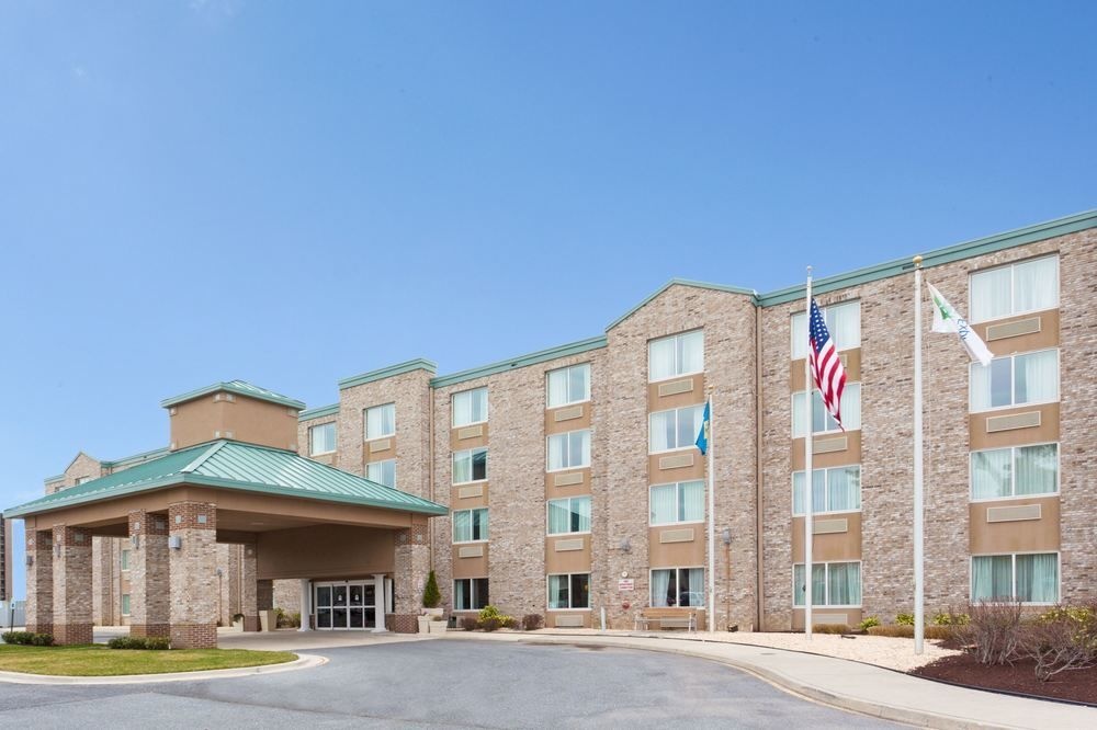 Holiday Inn Express Bethany Beach 3*
