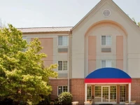 Candlewood Suites Hampton 2*