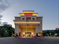 Holiday Inn Express Covington 3*