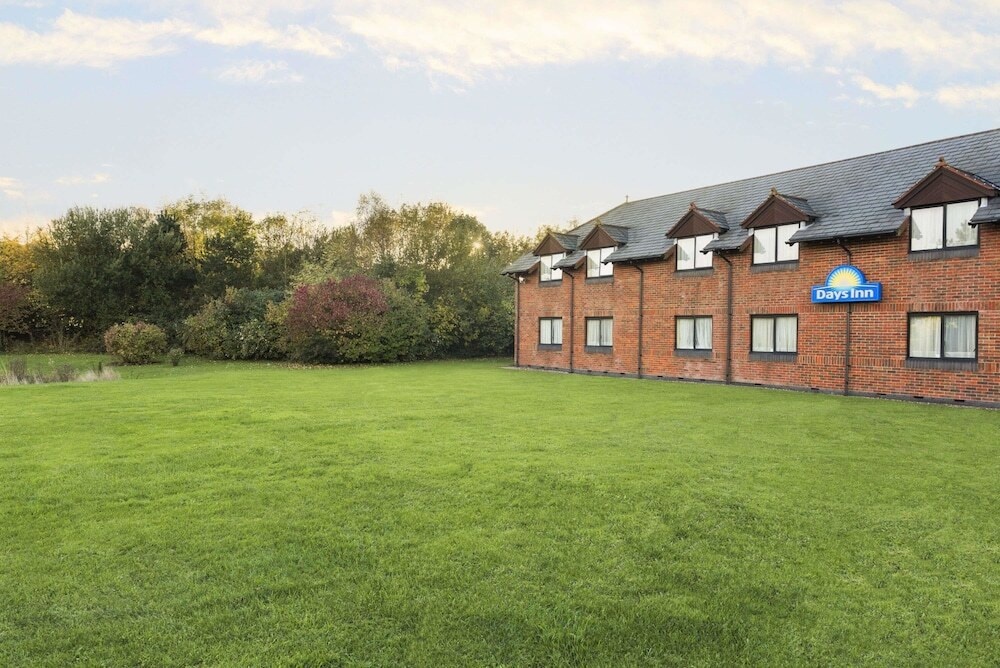 Days Inn Chesterfield Tibshelf 2*