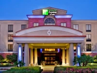 Holiday Inn Express Hotel & Suites Lake Placid 2*