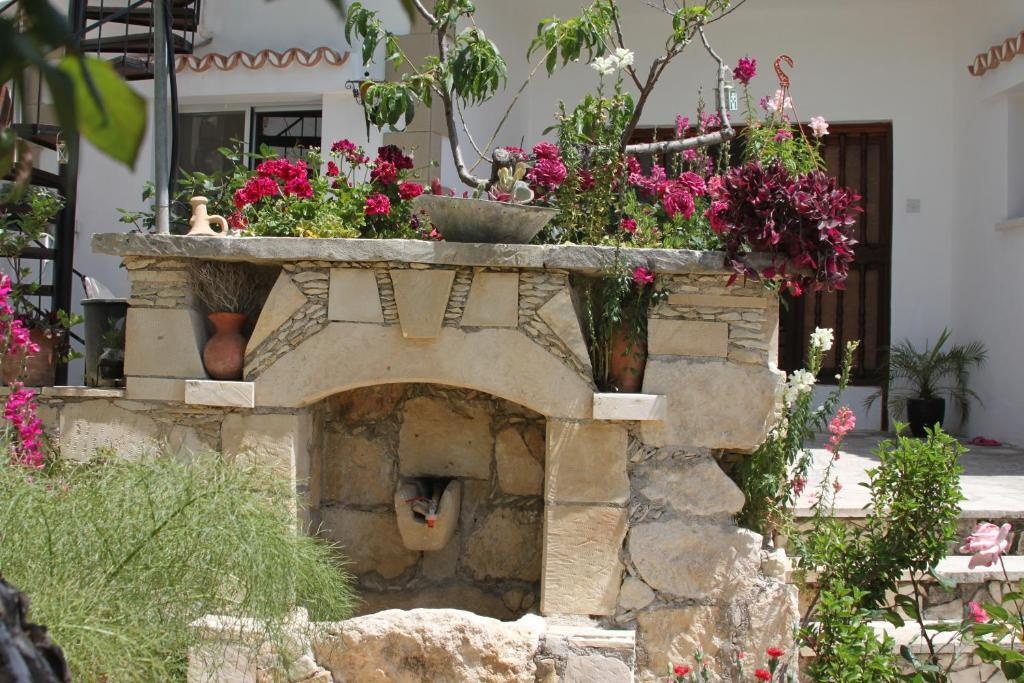 Rose Garden Villa Peristerona 2*
