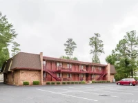 Econo Lodge Colonial 2*