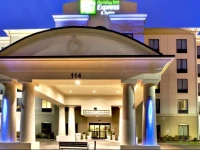 Holiday Inn Express & Suites Oak Ridge 3*