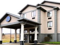 Comfort Suites Twinsburg 3*