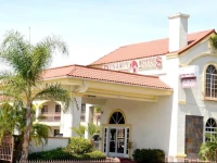 Dynasty Suites Hotel 3*