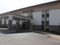 Hampton Inn Janesville 3*