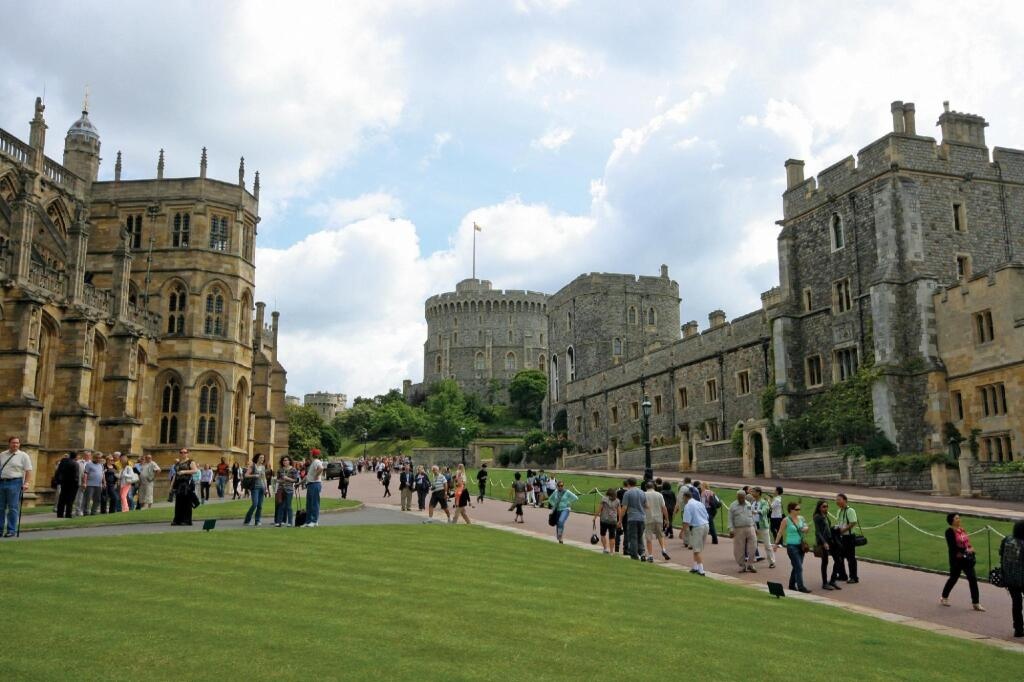 Highclere Hotel 2*