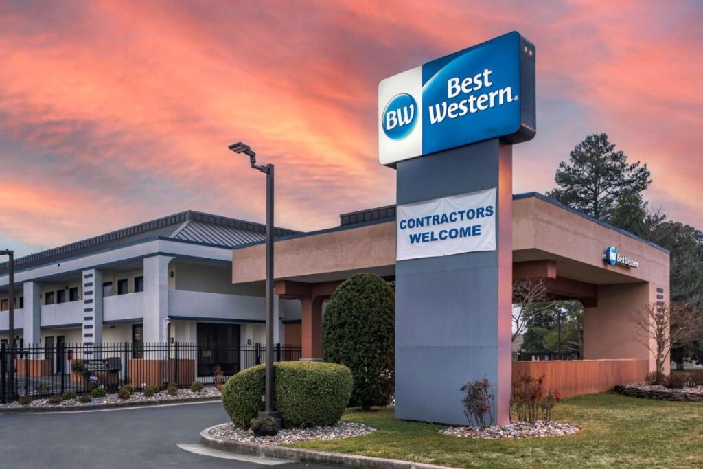 BEST WESTERN Salisbury Plaza 2*