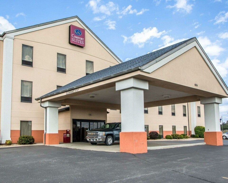 Comfort Suites Jefferson City 2*
