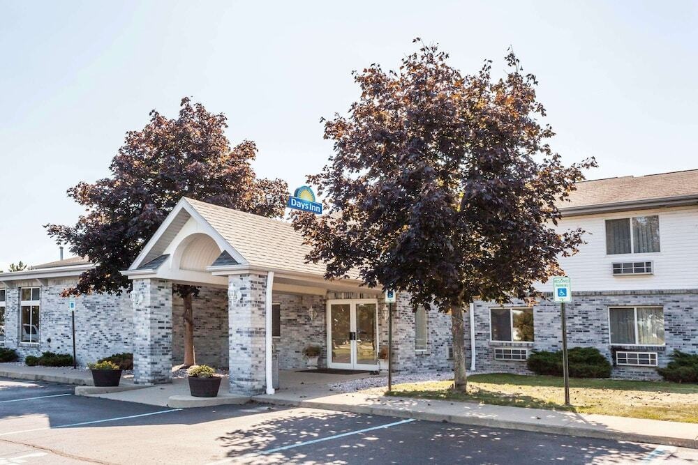 Days Inn Imlay City 2*