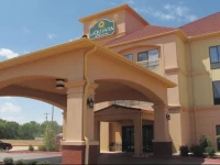 La Quinta Inn & Suites Woodward 3*
