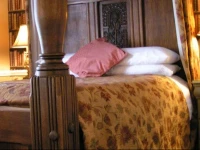 Lonsdale House 4*