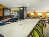 Comfort Suites Lake City 3*