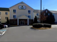 Crestwood Suites Snellville 2*