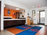 Econo Lodge Omaha 2*