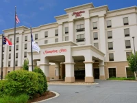 Hampton Inn Hickory 2*