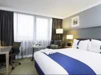 Holiday Inn Glasgow Airport 3*