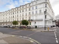 Princes Square Apartments 